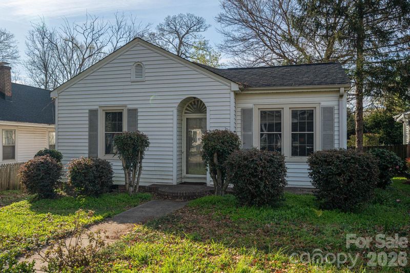 13 Cedar St, Belmont, NC 28012