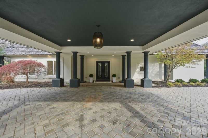 1417 S Wendover Rd, Charlotte, NC 28211