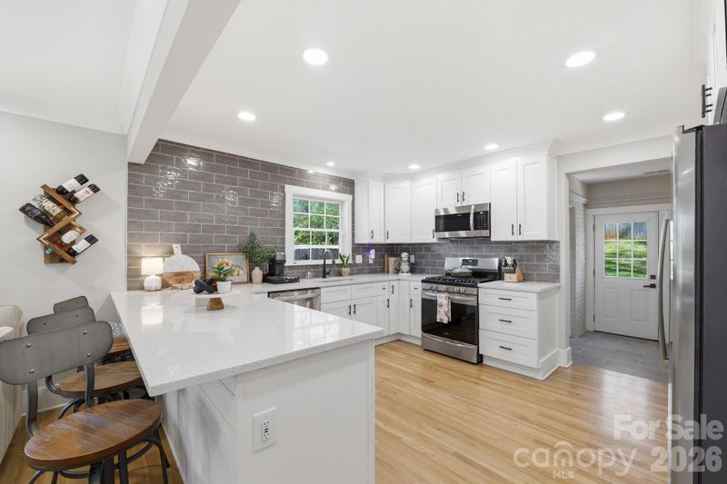 1026 Rollingwood Dr, Charlotte, NC 28217