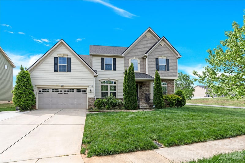 817 Wingthorn Rose Dr, Gastonia, NC 28056