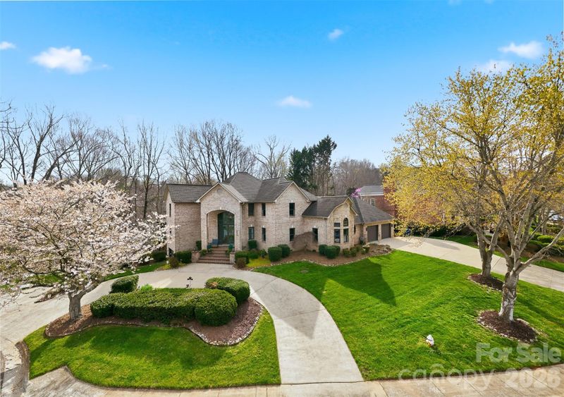 4624 9th St NE, Hickory, NC 28601