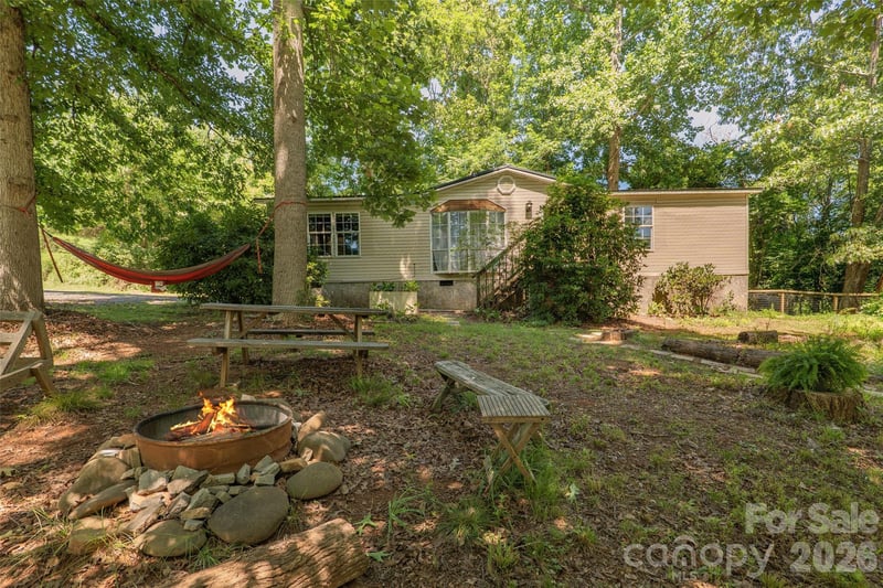 611 Turkey Creek Ter, Leicester, NC 28748