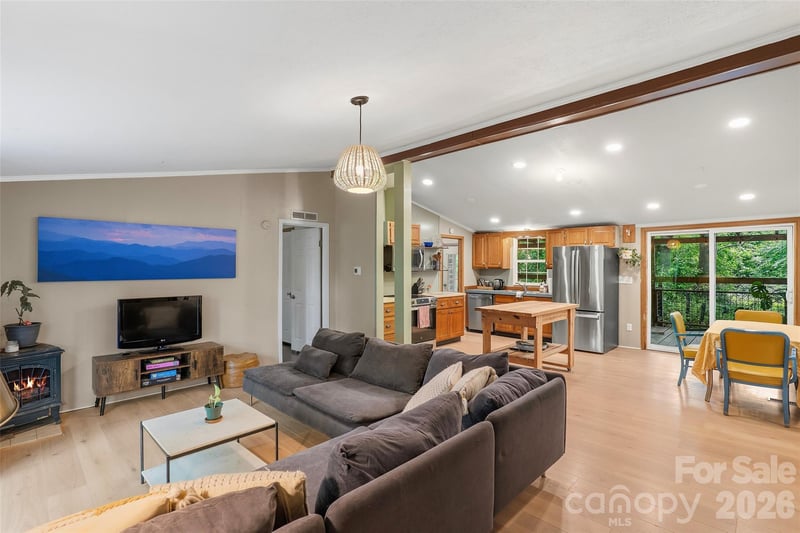 611 Turkey Creek Ter, Leicester, NC 28748