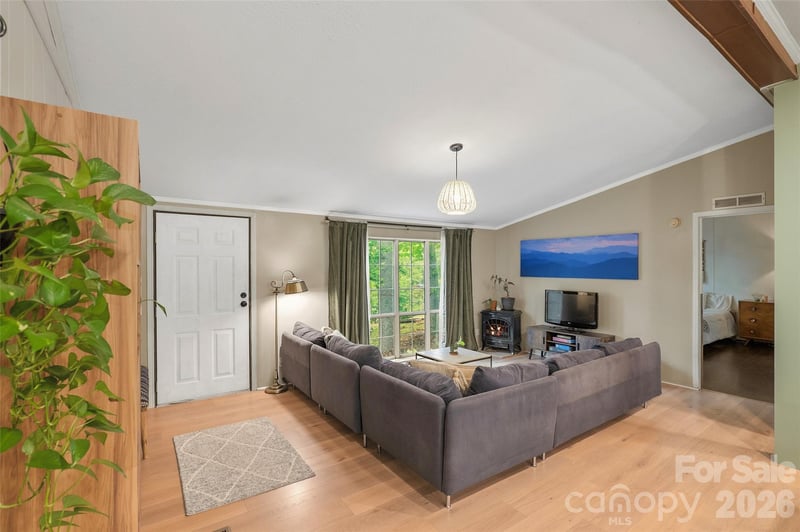 611 Turkey Creek Ter, Leicester, NC 28748