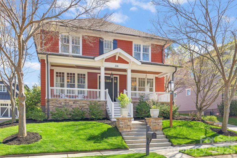 228 Wendover Hill Ct, Charlotte, NC 28211