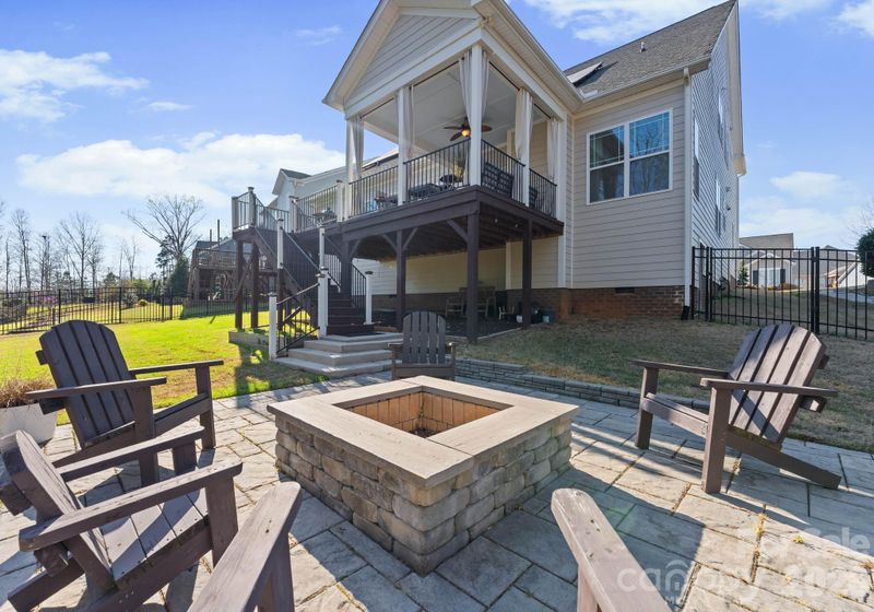 18812 Avery Park Dr, Cornelius, NC 28031