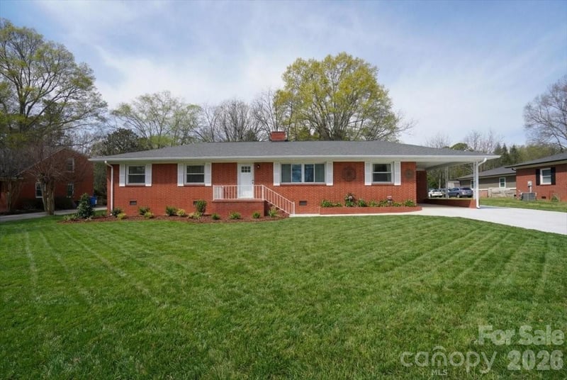 345 S Magnolia St, Mooresville, NC 28115