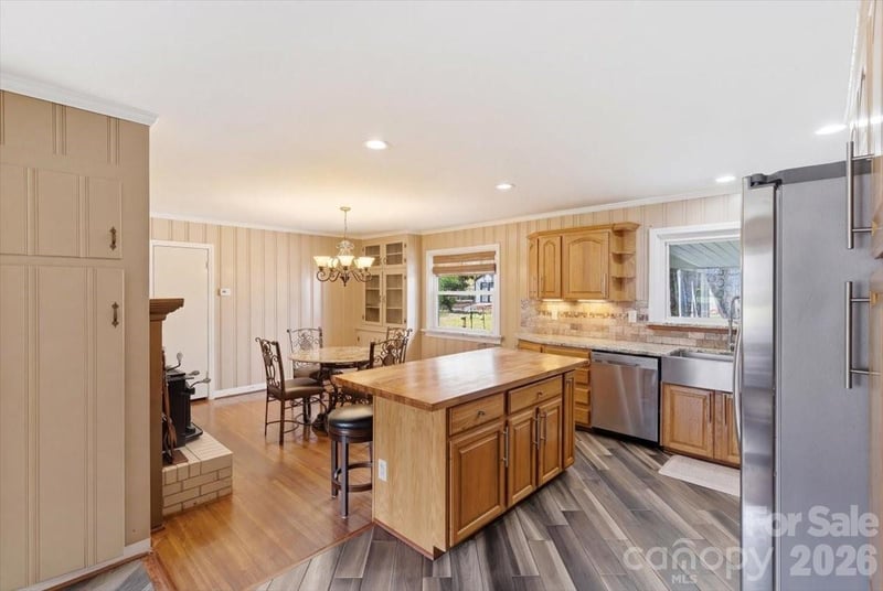 345 S Magnolia St, Mooresville, NC 28115
