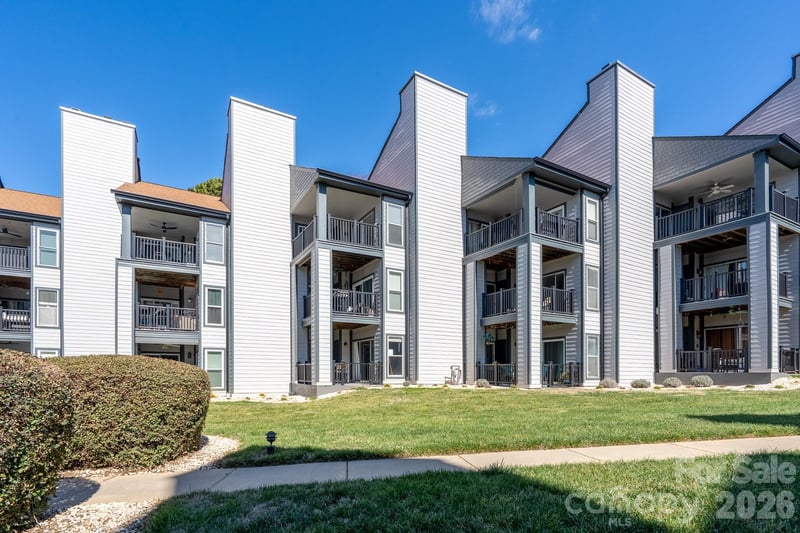 18851 Vineyard Point Ln, Cornelius, NC 28031