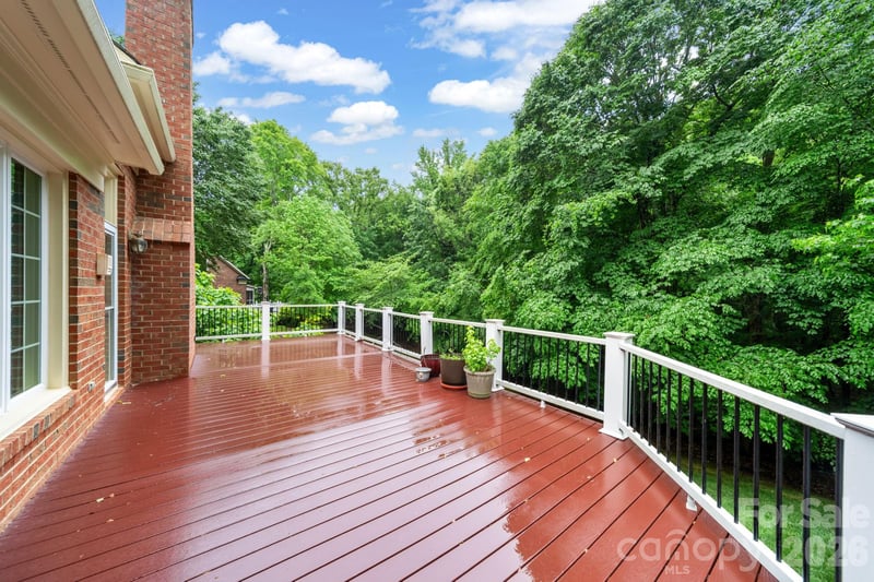 5215 Silchester Ln, Charlotte, NC 28215