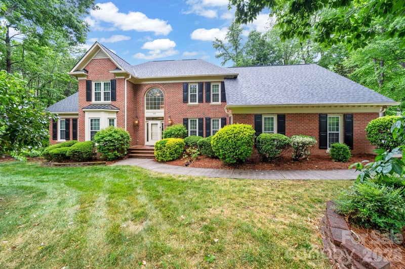5215 Silchester Ln, Charlotte, NC 28215