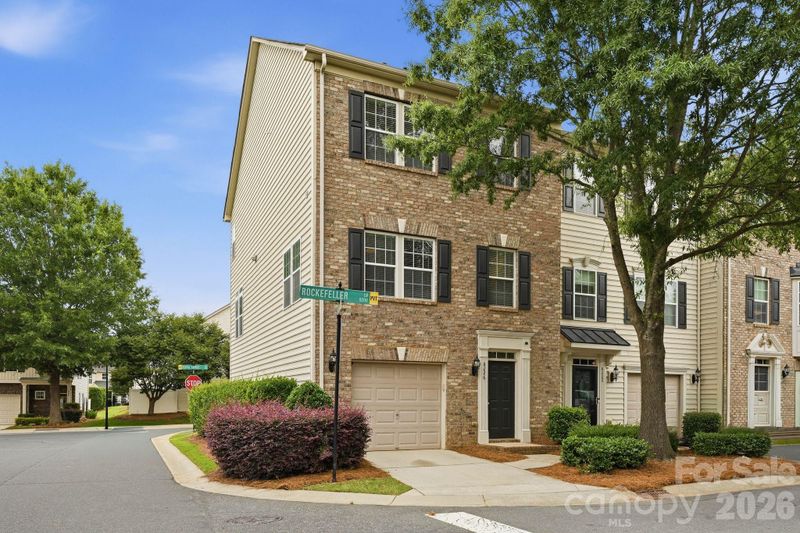 6226 Rockefeller Ln, Charlotte, NC 28210