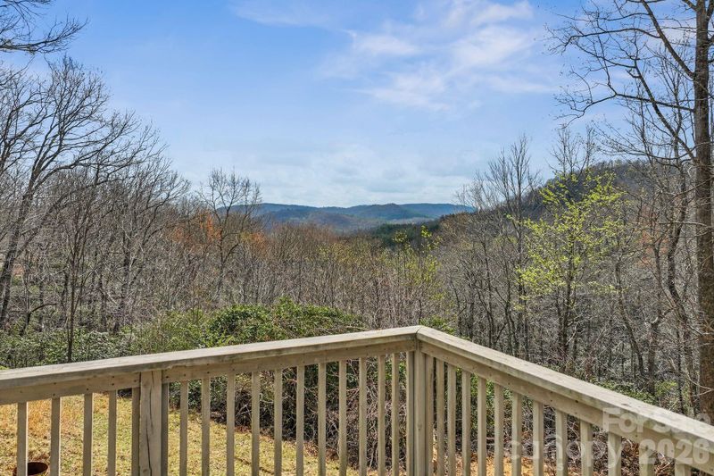 288 Willow Ln, Rosman, NC 28772