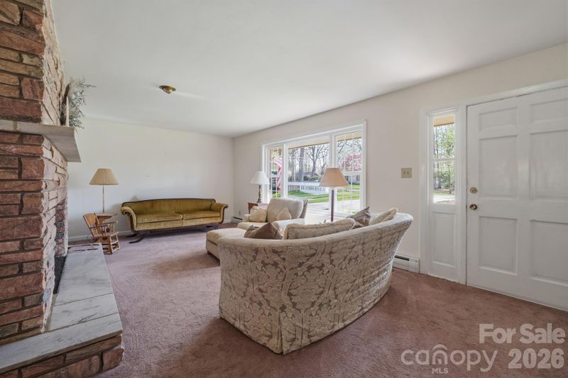 513 2nd Avenue Pl NE, Conover, NC 28613