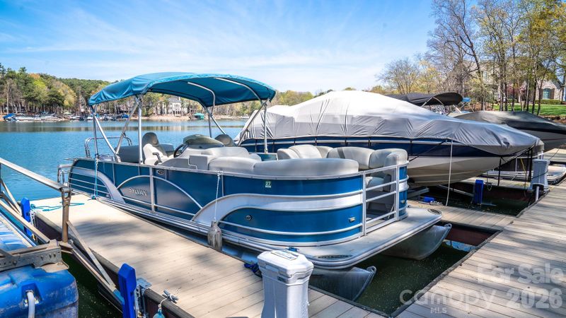 3953 Lake Spring Cove Ct, Denver, NC 28037
