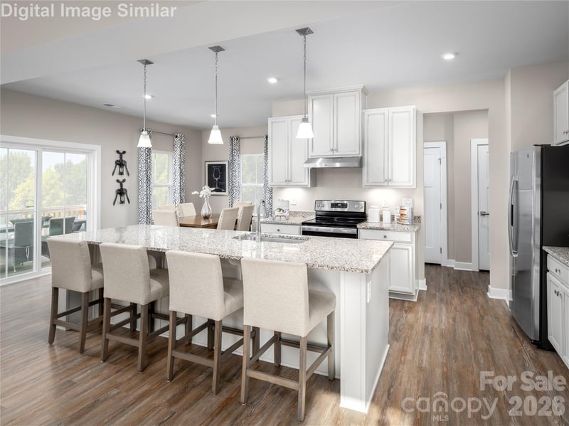 2051 Fernway Dr, Charlotte, NC 28216