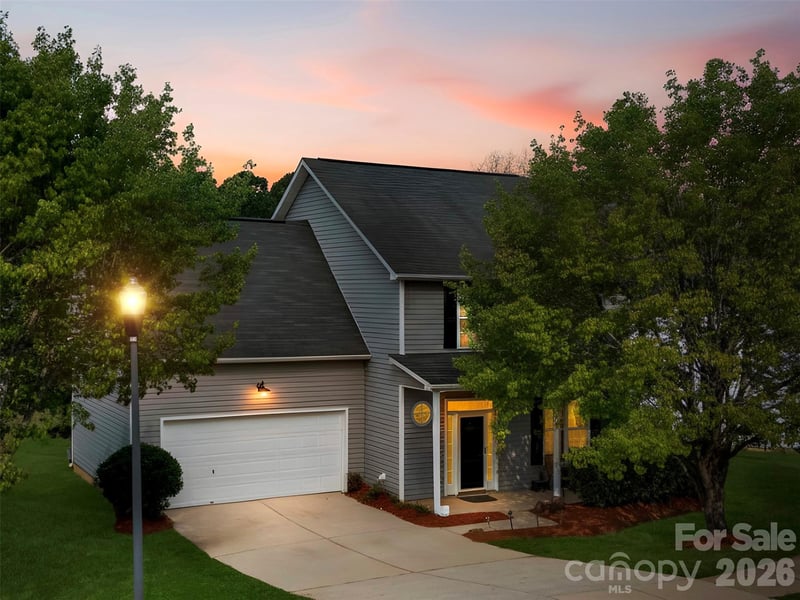 624 Cliffs Inn Cir, Charlotte, NC 28214
