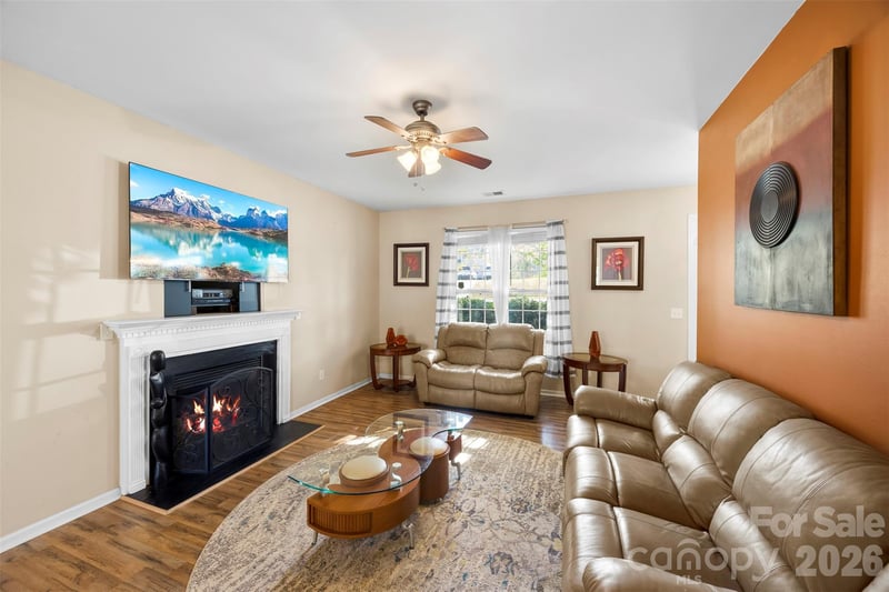 624 Cliffs Inn Cir, Charlotte, NC 28214