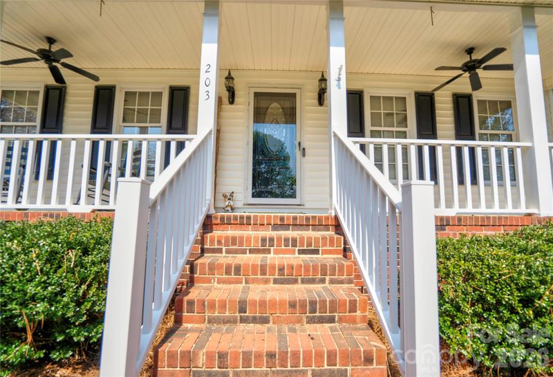 203 Carolina Dr, Cherryville, NC 28021