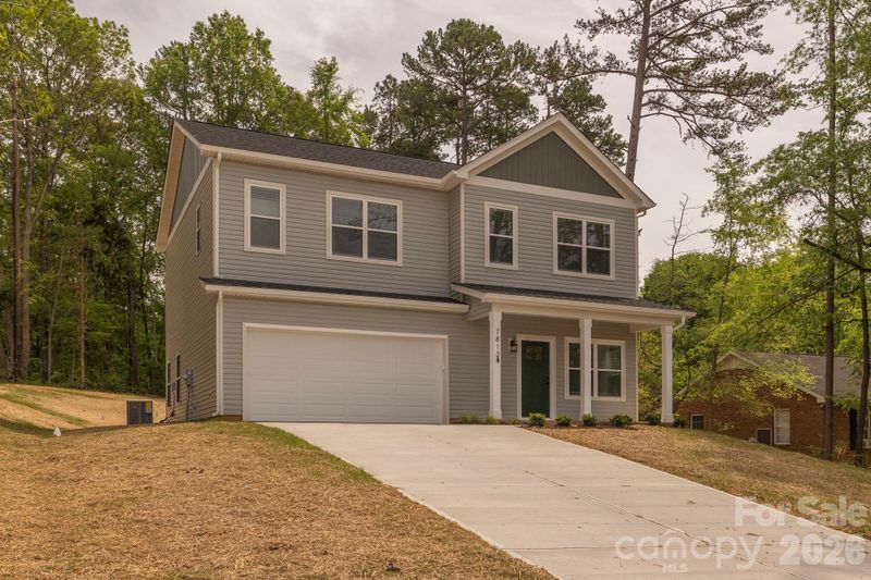 7813 Benning St, Charlotte, NC 28216