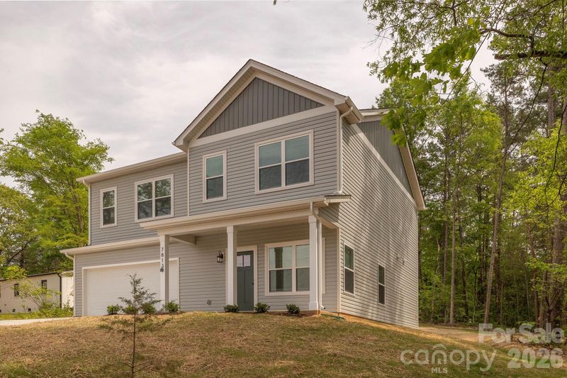 7813 Benning St, Charlotte, NC 28216