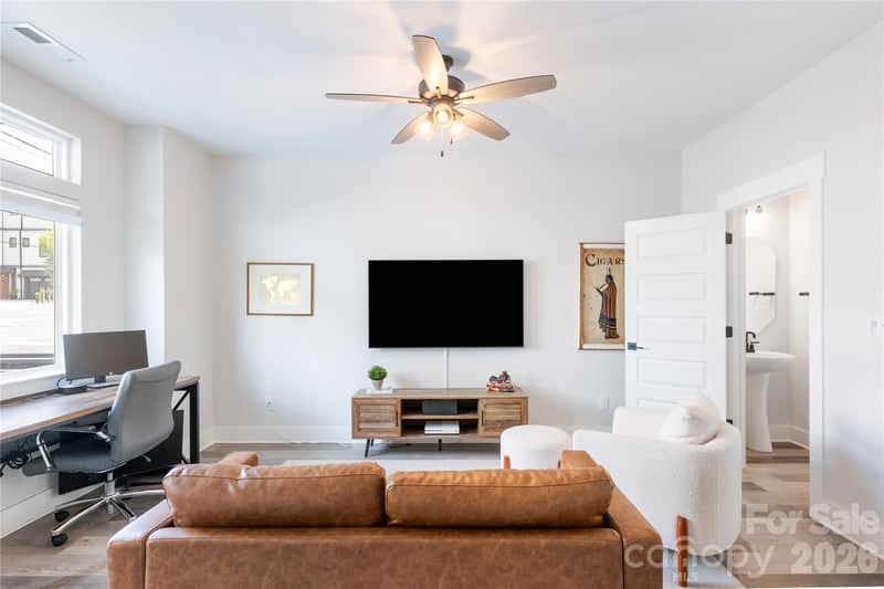 223 S Bruns Ave, Charlotte, NC 28208