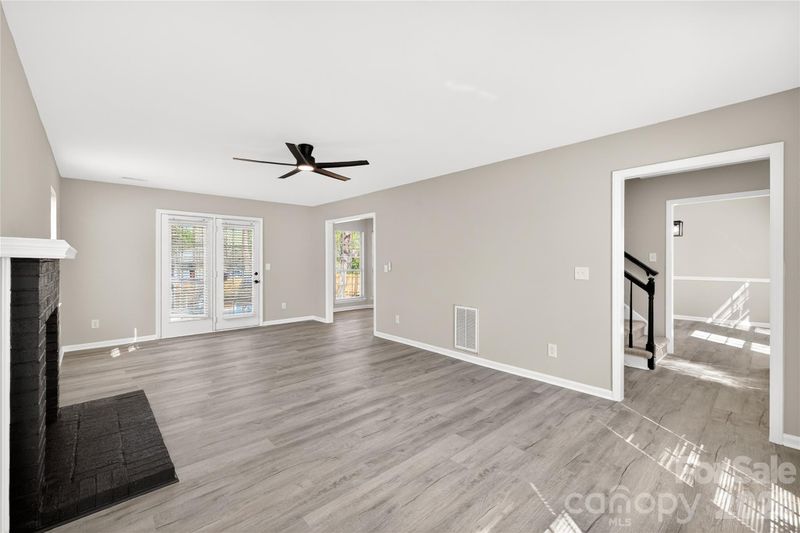 2801 Dellinger Dr, Charlotte, NC 28269