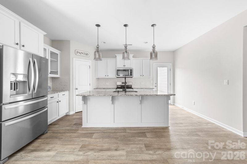 5145 Thomasville Dr, Belmont, NC 28012