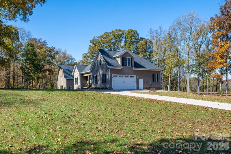 1579 Jennings Rd, Statesville, NC 28625