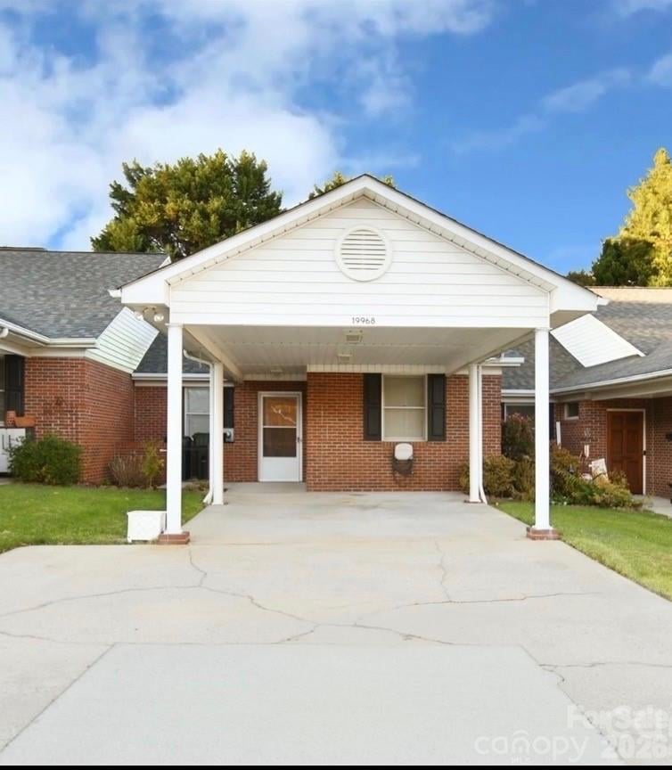 19968 Oak Leaf Cir, Cornelius, NC 28031