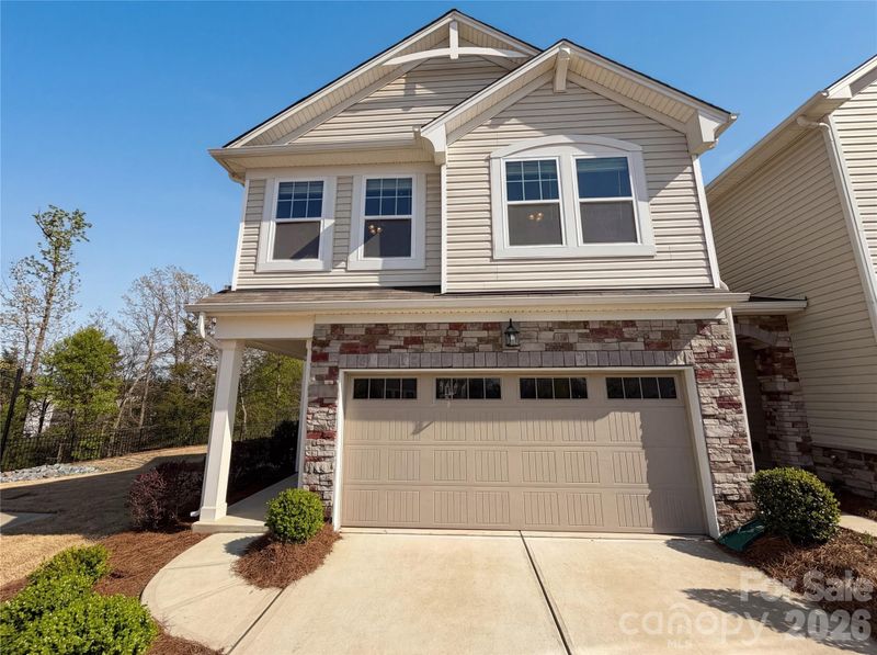 11122 Chalkbark Ln, Charlotte, NC 28262