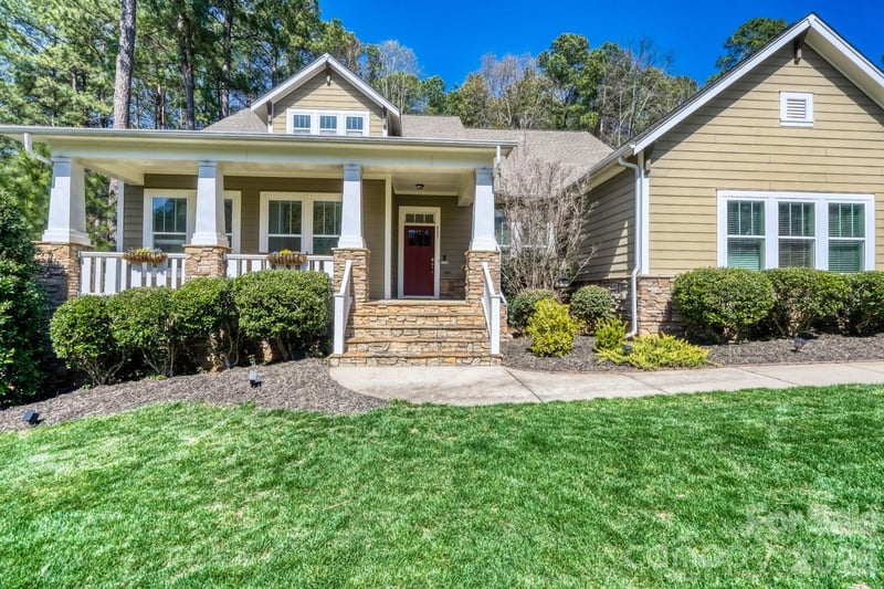 405 Brookridge Dr, Mount Holly, NC 28120
