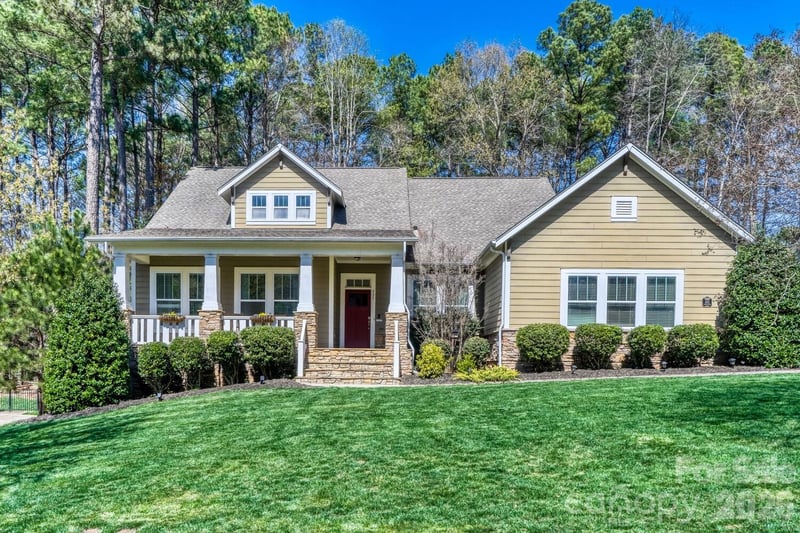 405 Brookridge Dr, Mount Holly, NC 28120