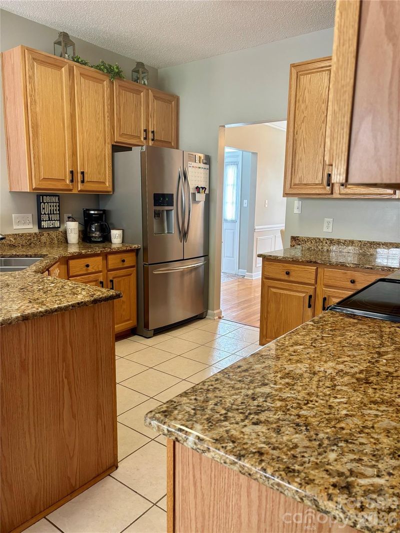 5367 Harvest Hill Dr, Harrisburg, NC 28075