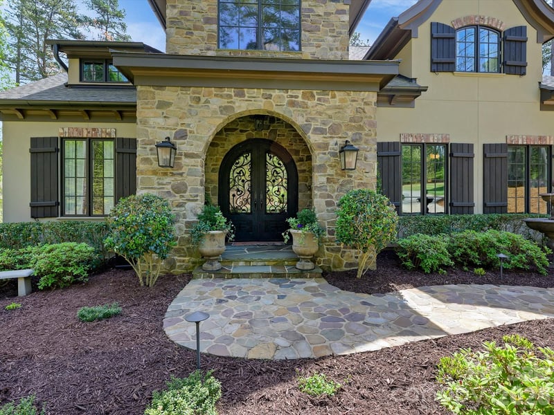 150 Brownstone Dr, Mooresville, NC 28117