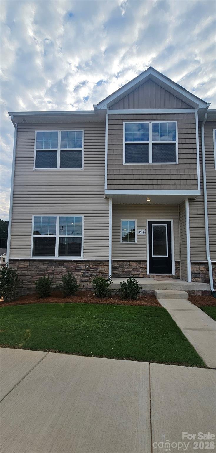 1972 W Davidson Ave, Gastonia, NC 28052