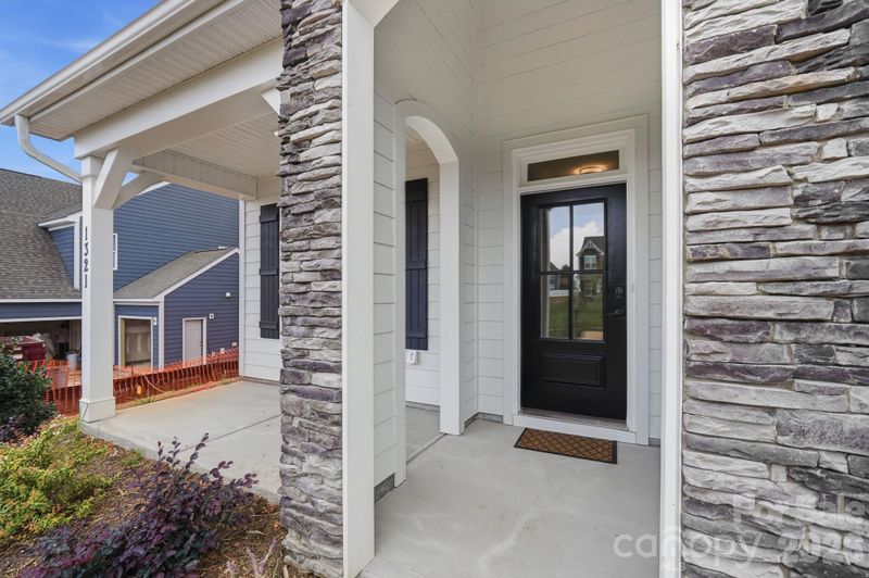 1321 Knob Creek Dr, Gastonia, NC 28054