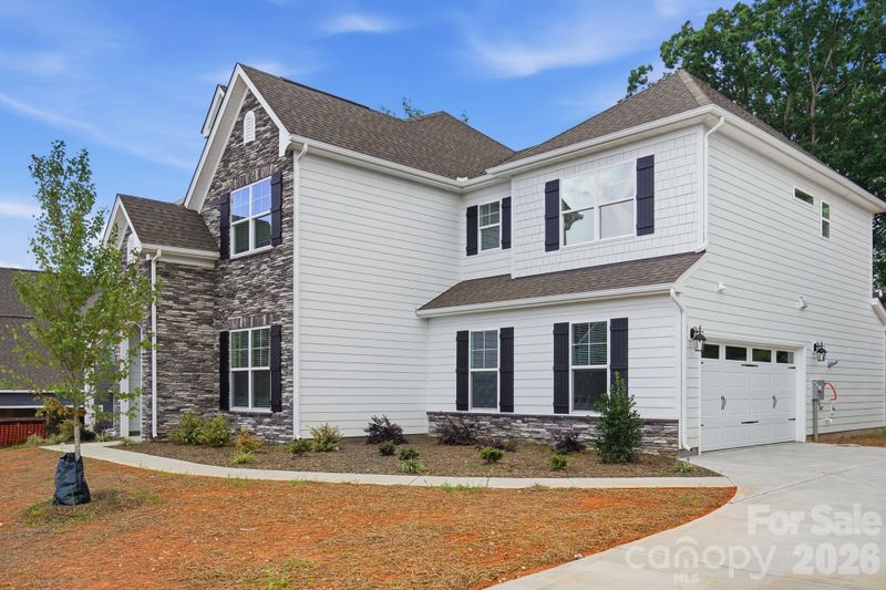 1321 Knob Creek Dr, Gastonia, NC 28054