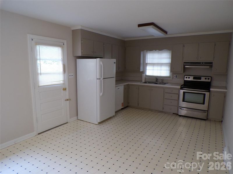 886 Hess Rd, Concord, NC 28025