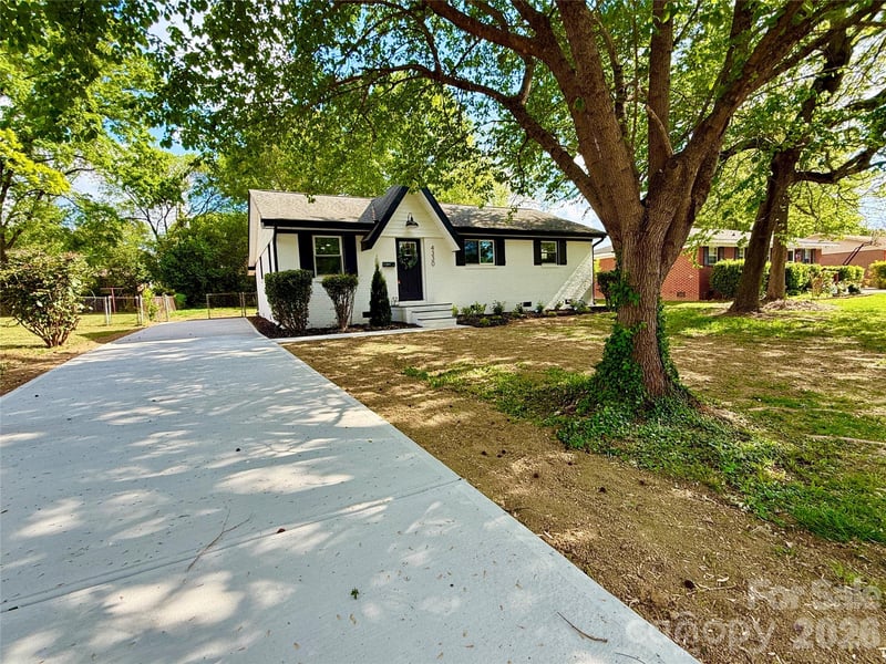 4330 Colebrook Rd, Charlotte, NC 28215