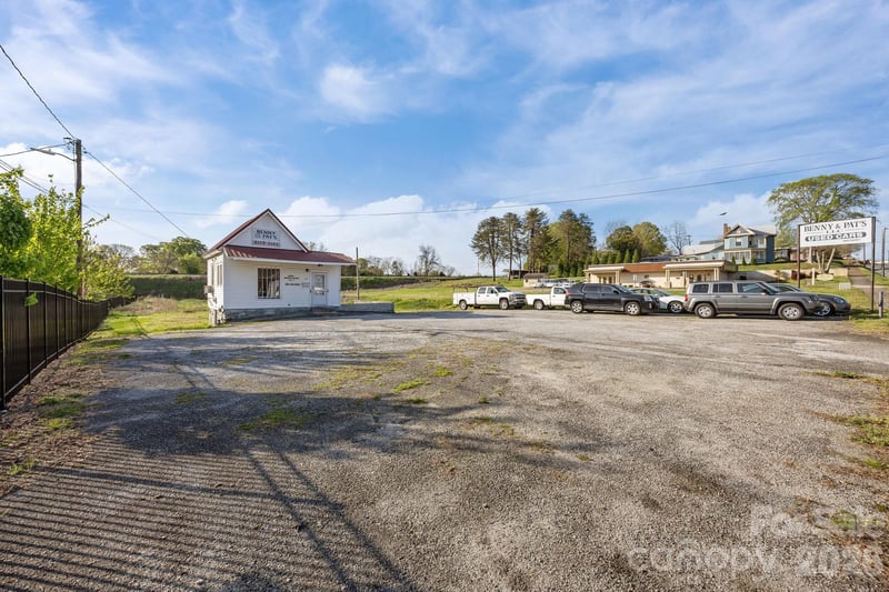 629 S Main St, Salisbury, NC 28144
