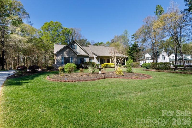 756 Sanside Dr, York, SC 29745