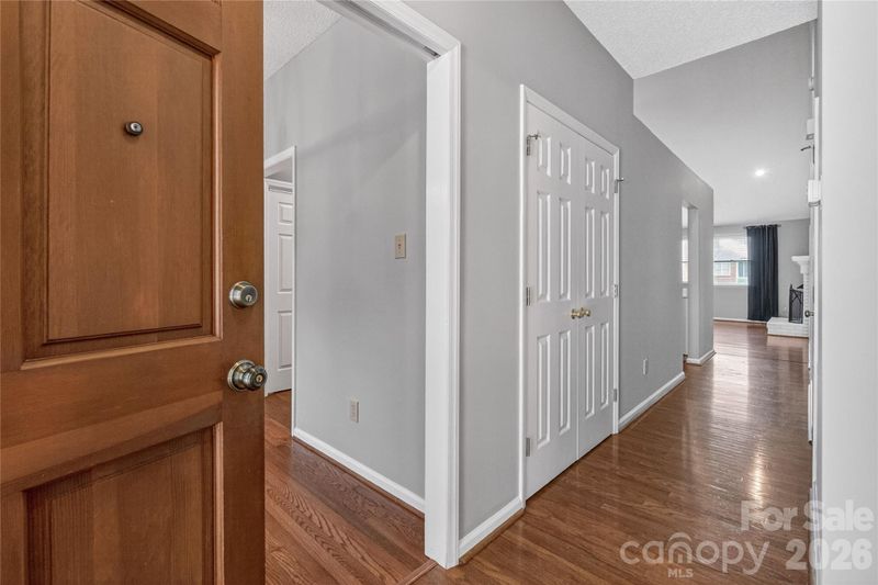 19830 Oak Leaf Cir, Cornelius, NC 28031