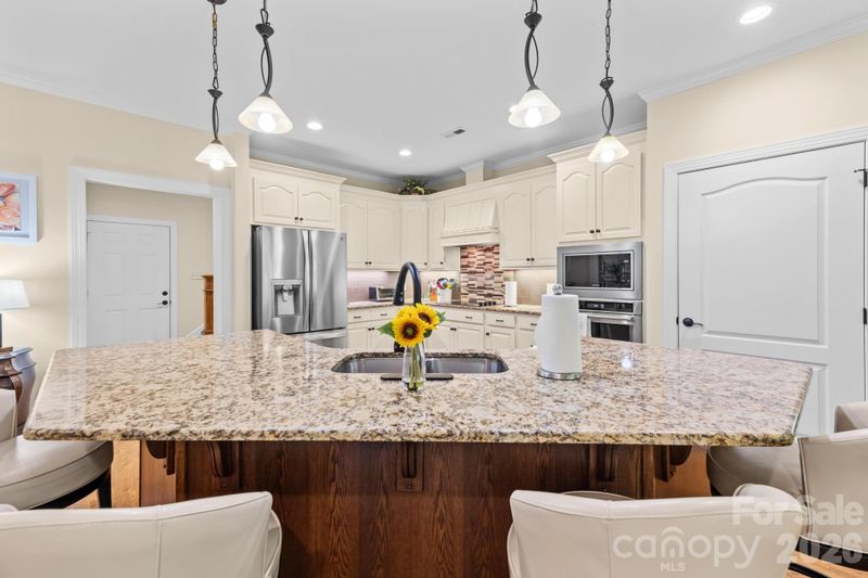 4080 Barbrick St, Sherrills Ford, NC 28673