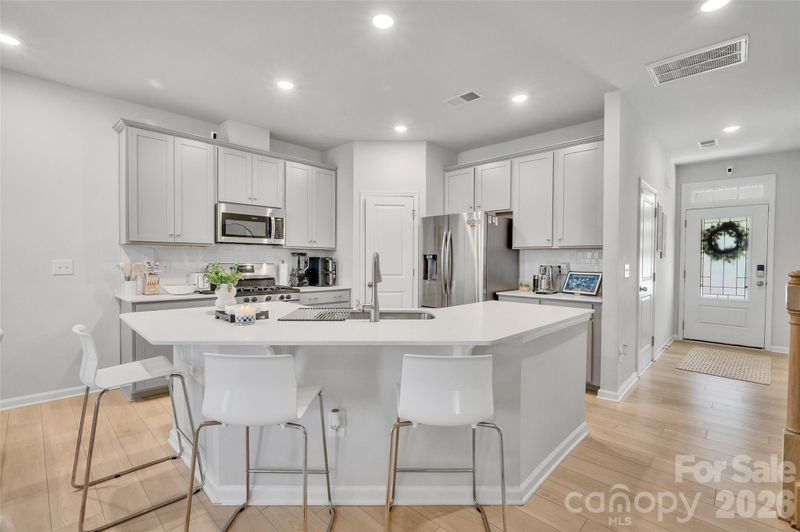 906 Park Bend Trl, Tega Cay, SC 29708