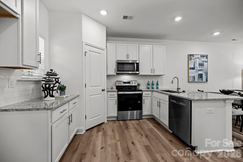 3212 Butler Hill Dr, Matthews, NC 28105