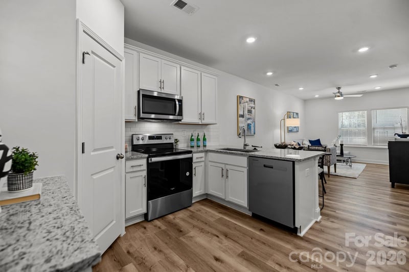3212 Butler Hill Dr, Matthews, NC 28105