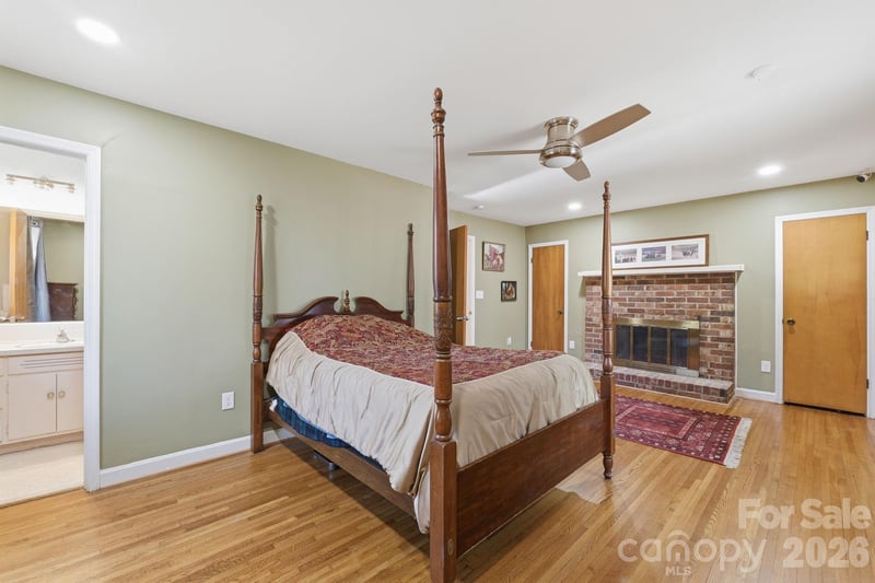 11715 Timber Ridge Rd, Charlotte, NC 28213