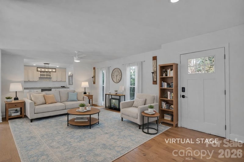 301 Hillandale Dr, Charlotte, NC 28270