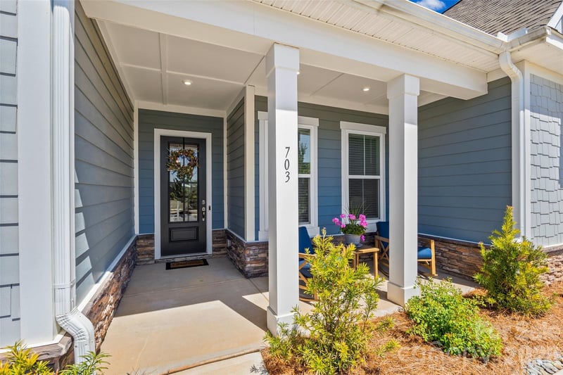 703 Bee Ridge Rd, Belmont, NC 28012